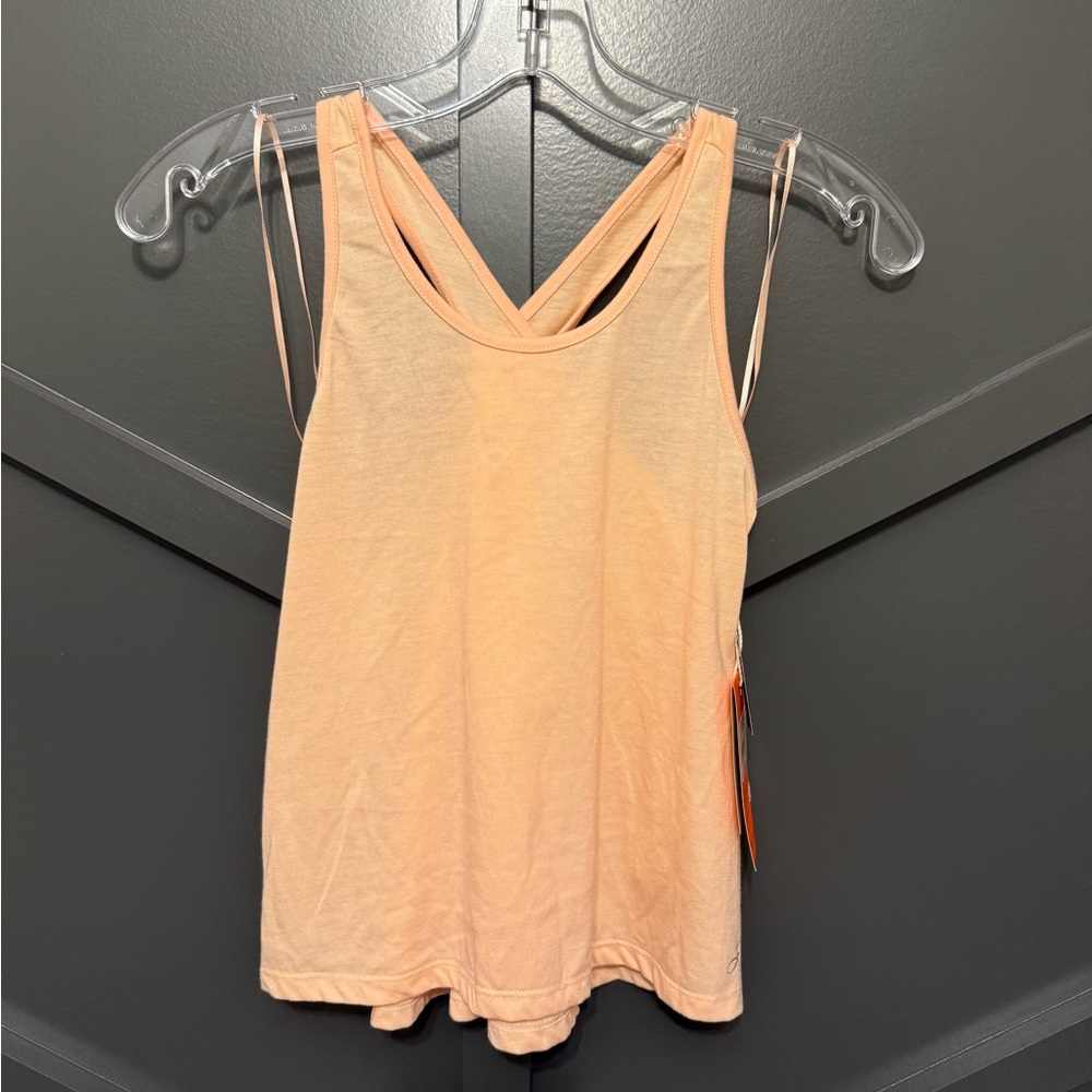 ☀️Freely Peach Sleeveless cross cross back girls tank NWT